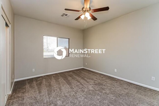 Building Photo - 3 Bedroom Pet-Friendly Home in SAN TAN VAL...