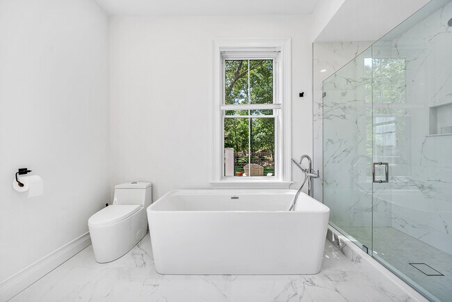 Building Photo - 57 Grampian Way