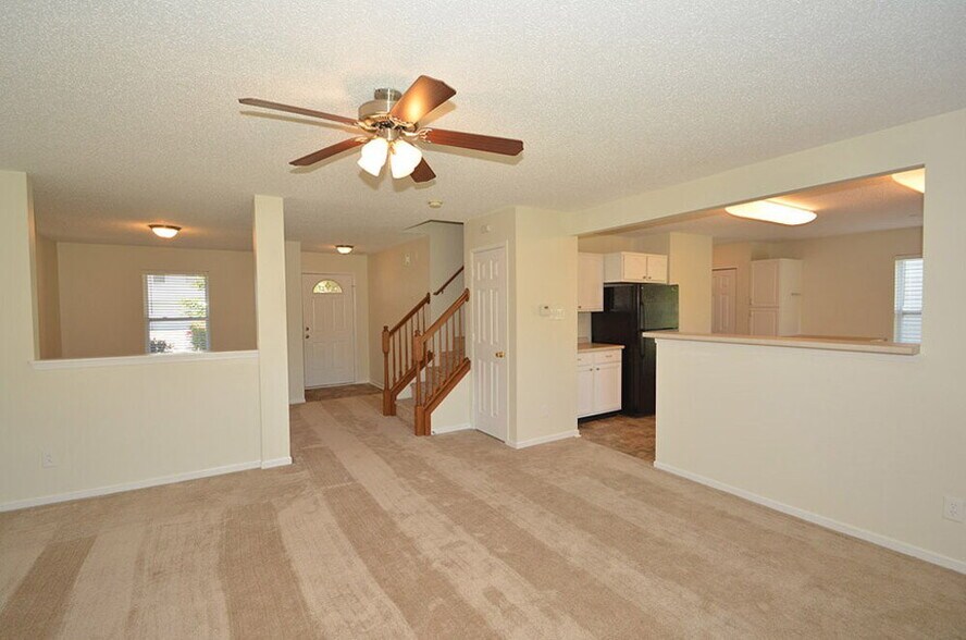 Building Photo - 6878 Merritt Ridge Way