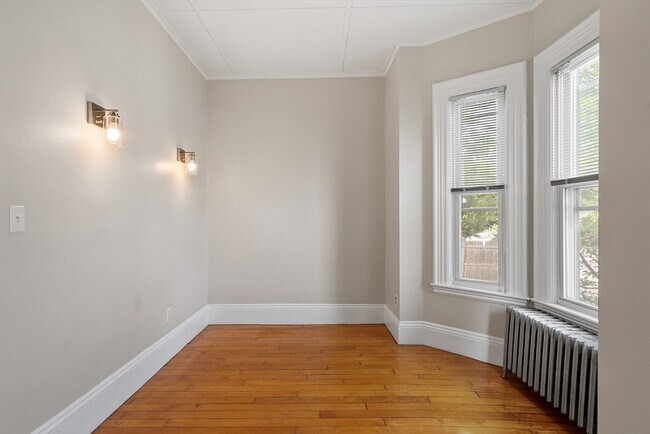 Building Photo - 93 Upham St