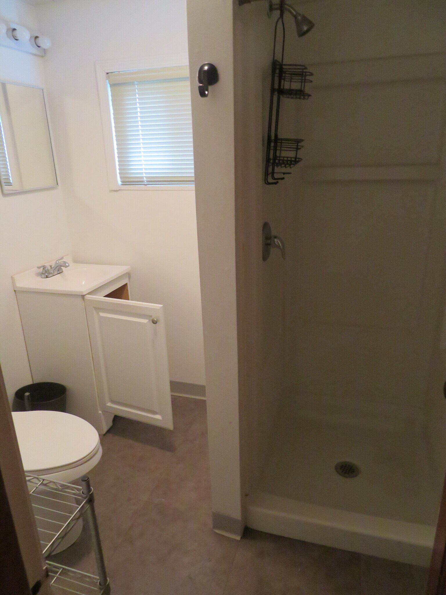 Bathroom - 1018 Bridge Rd