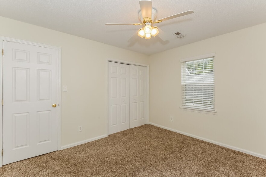 Building Photo - 7526 Fallow Ln