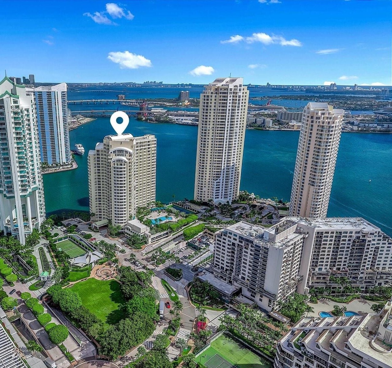 Building Photo - 888 Brickell Key Dr