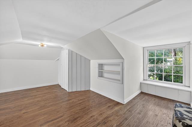 Building Photo - 304 Appian Way