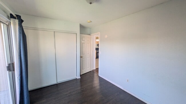 Building Photo - Excellent Location in Mira Mesa!