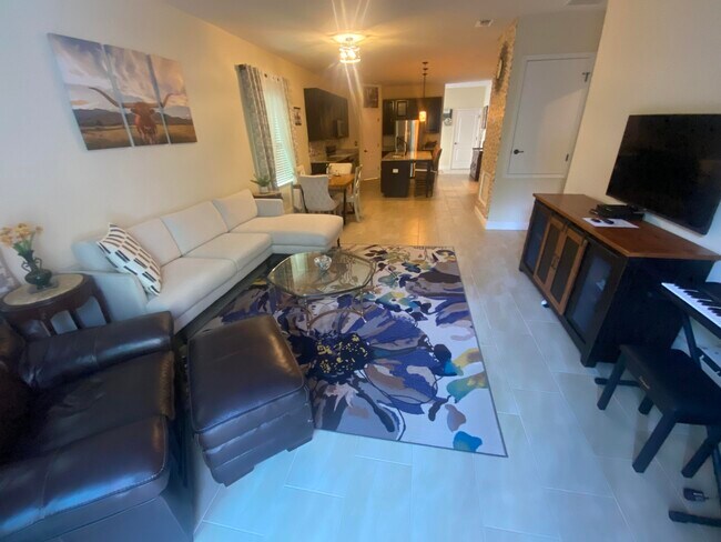 Building Photo - 9433 Ligorio Wy