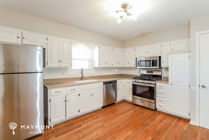 Building Photo - 9425 Goddard