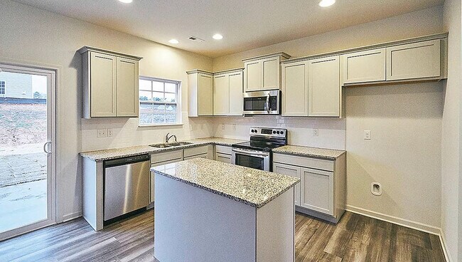 Building Photo - Room in Single Family Home on N Great White Way