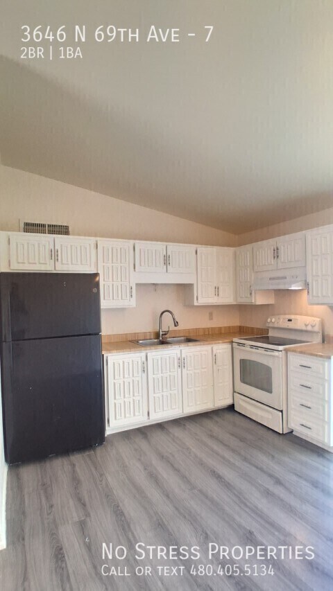 Building Photo - 3646 N 69th Ave