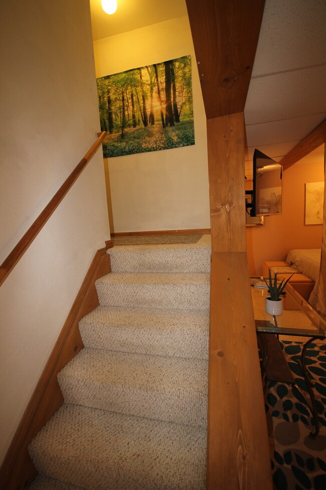 Building Photo - 289 Lionel Ln