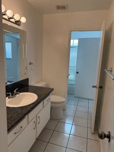 Building Photo - 16141 Malaga Ln