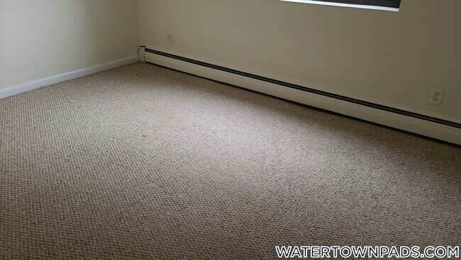 Building Photo - 245 Main St