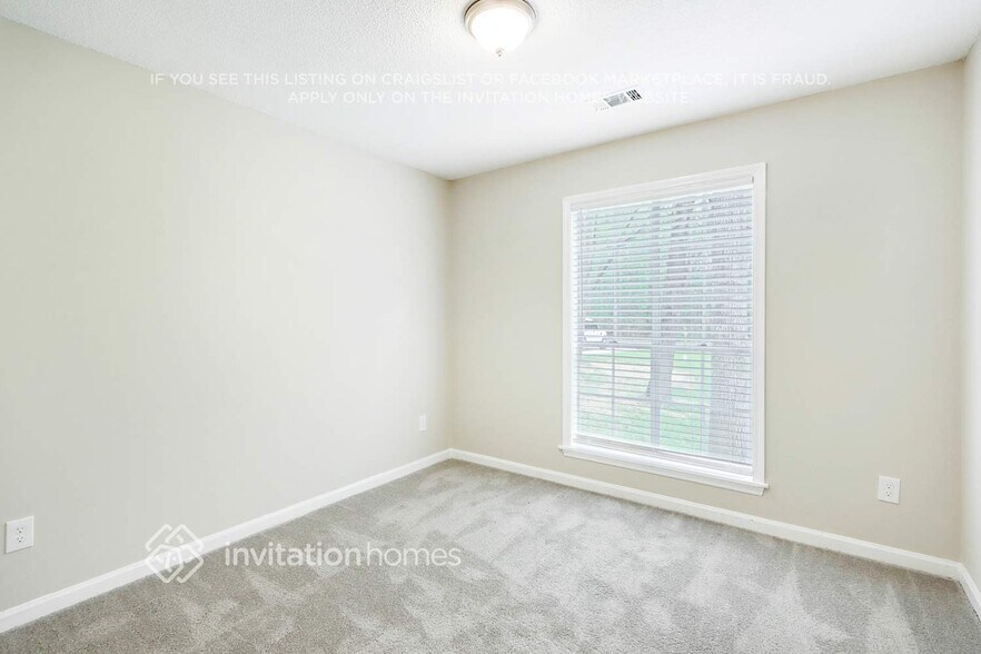 Building Photo - 4469 White City Rd