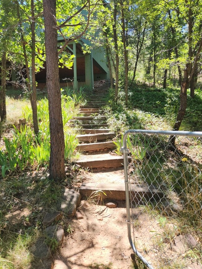 Building Photo - Live in The Pines ~ 2 Bed / 2 Bath for Lease