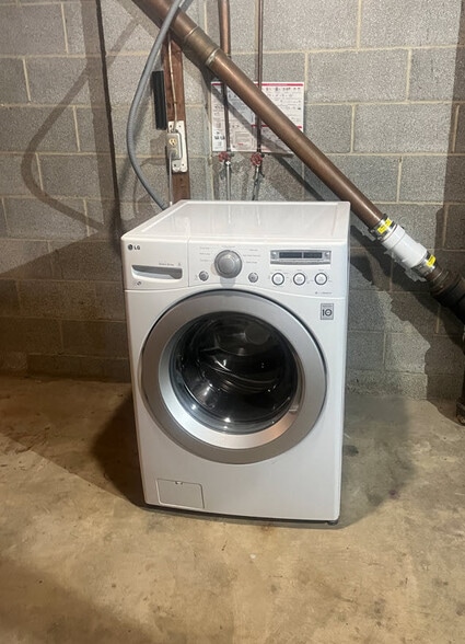 Washer - 629 Herman Ave