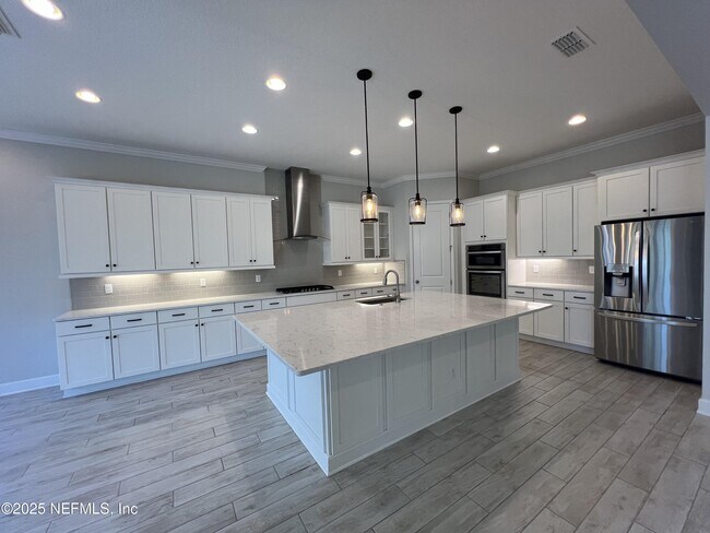 Building Photo - 202 Galleon Dr
