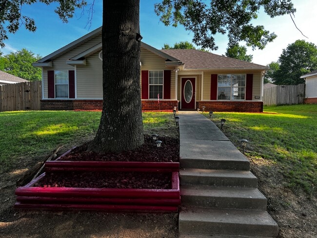 Building Photo - 5722 W Legacy St