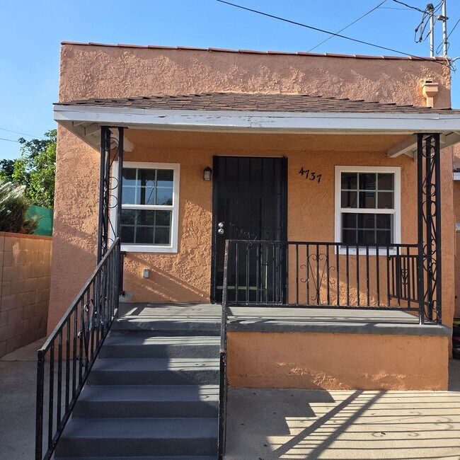 Building Photo - 4737 Dozier St