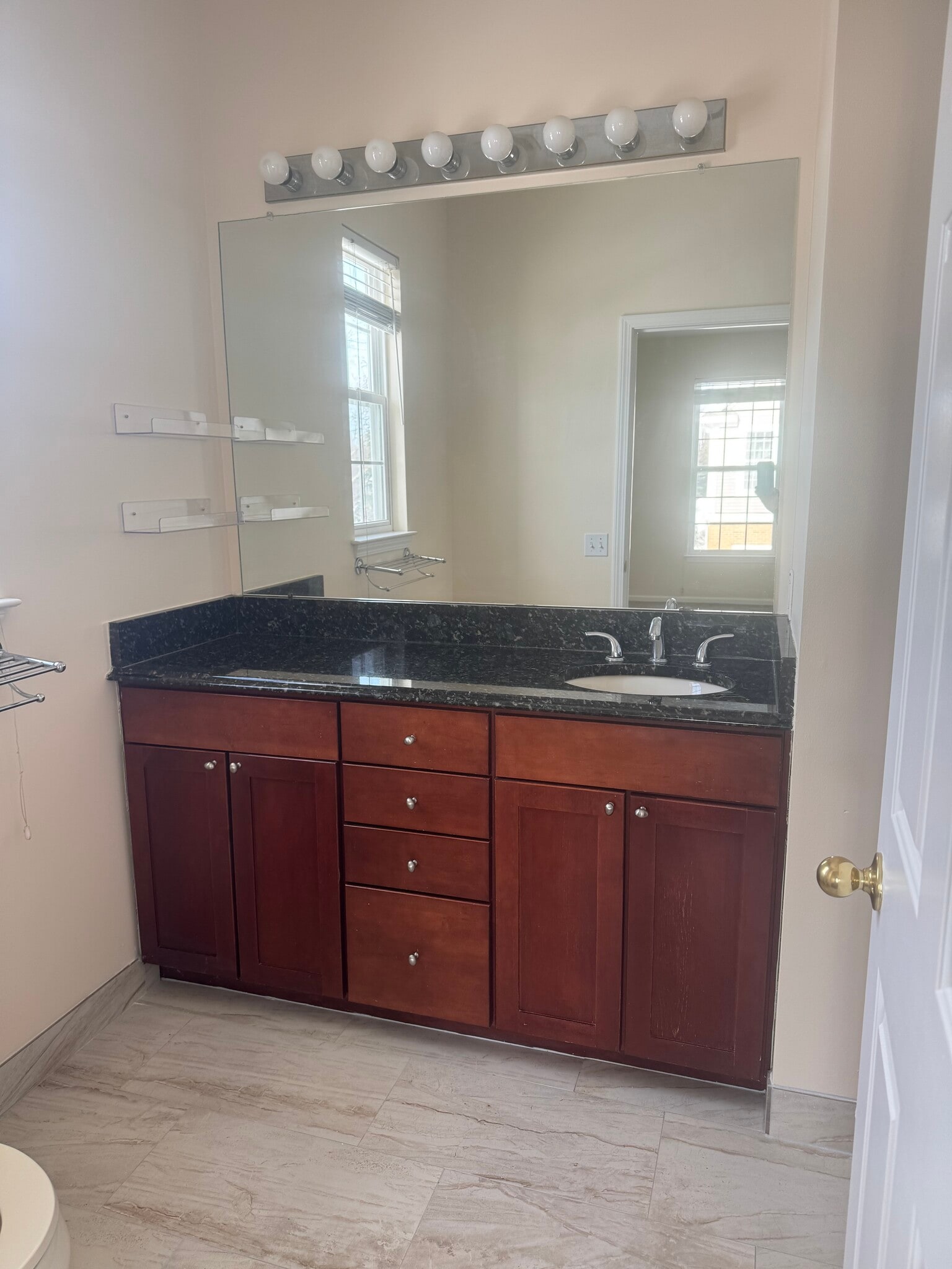 Building Photo - 1220 Alameda Blvd