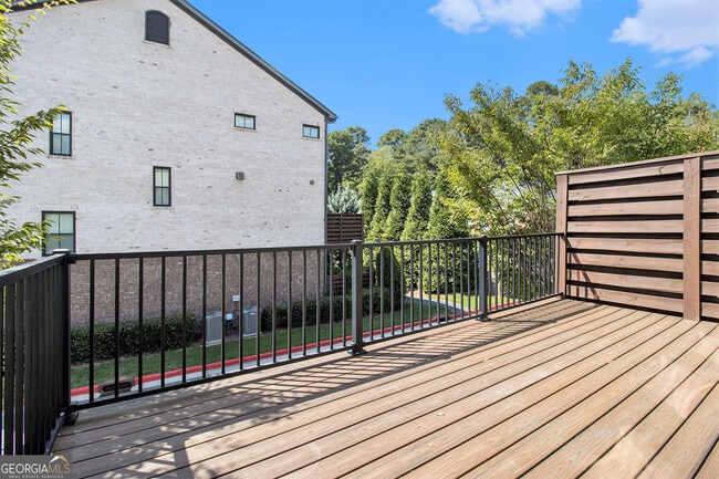 Building Photo - 4300 Walsh Dr