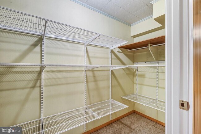 Building Photo - 18724 Bloomfield Rd