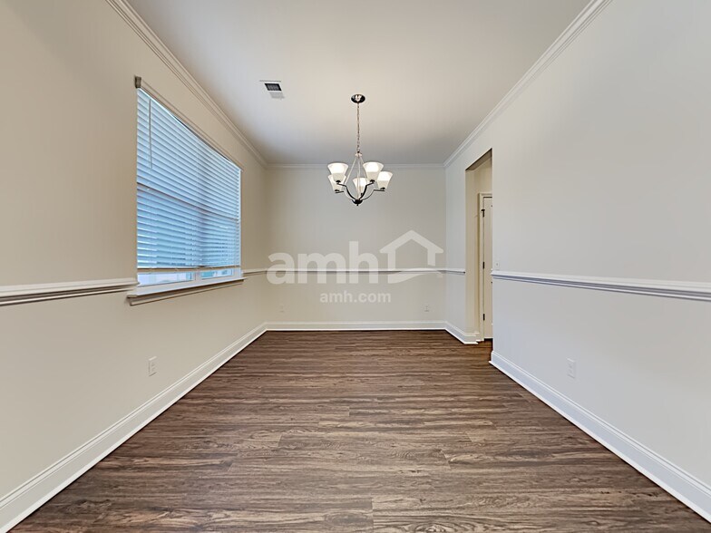 Building Photo - 406 Ronter Ct