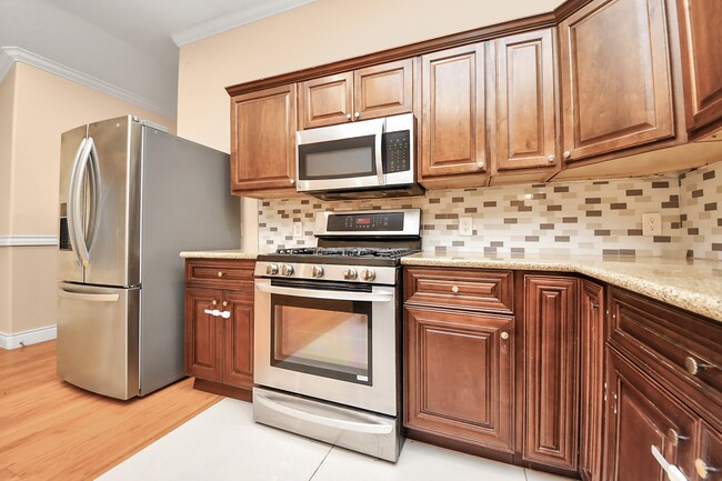 Building Photo - 5618 Painted Trail Dr