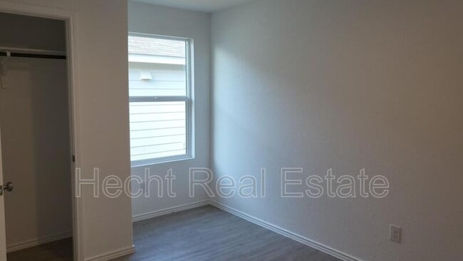 Building Photo - 9137 Navarro Vis
