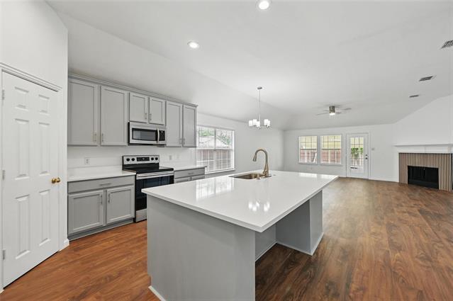 Building Photo - 6609 Adobe Cir
