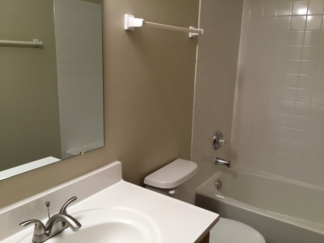 Building Photo - 6803 Brookstone Dr