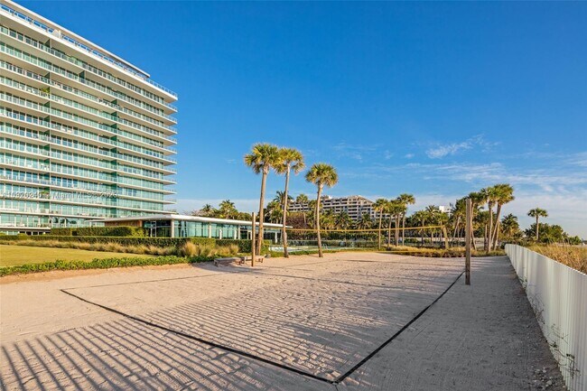 Building Photo - 360 Ocean Dr