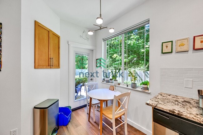 Building Photo - 2 BED & 2 BATH CONDO FOR RENT