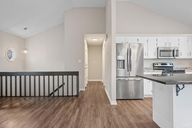 Building Photo - 117 Settlement Dr