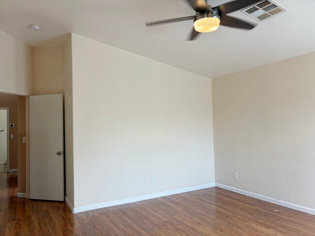 Building Photo - 4617 Dealers Choice Way