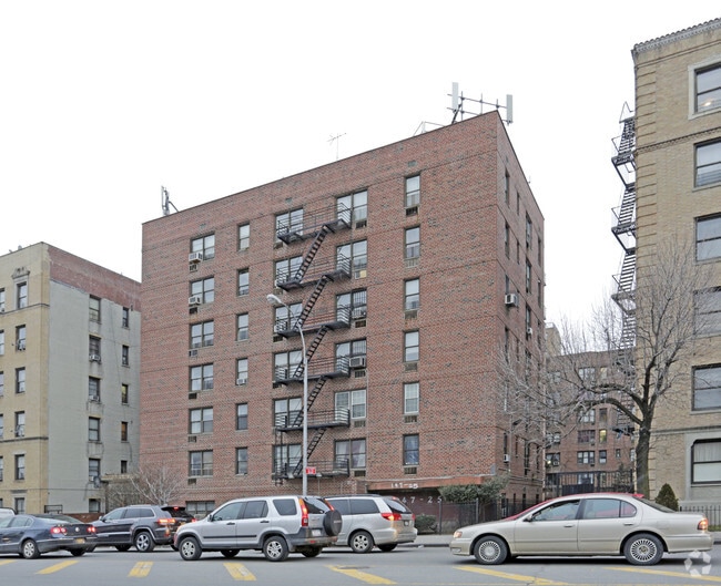 Building Photo - 14725 Northern Blvd