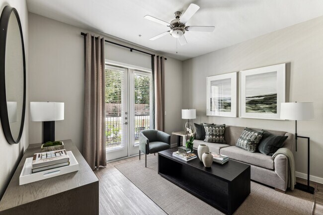 Building Photo - Half Off Rent Through 2025!