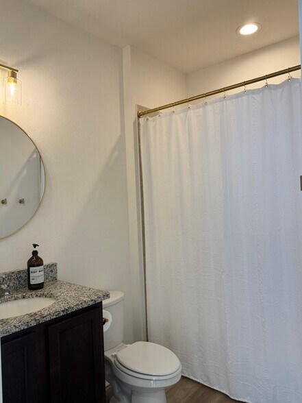 Building Photo - 8447 Rothman Aly