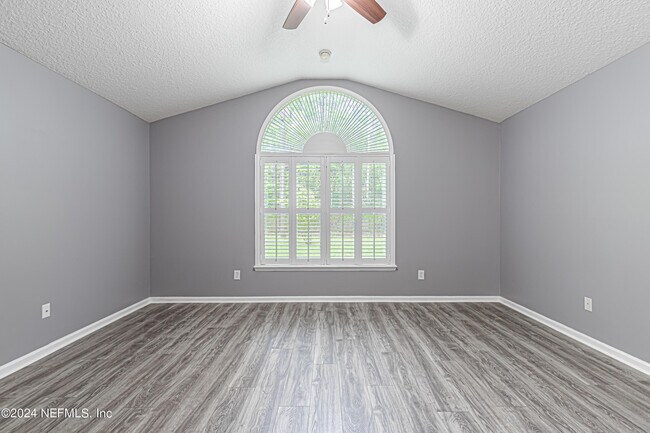 Building Photo - 2243 Trailwood Dr