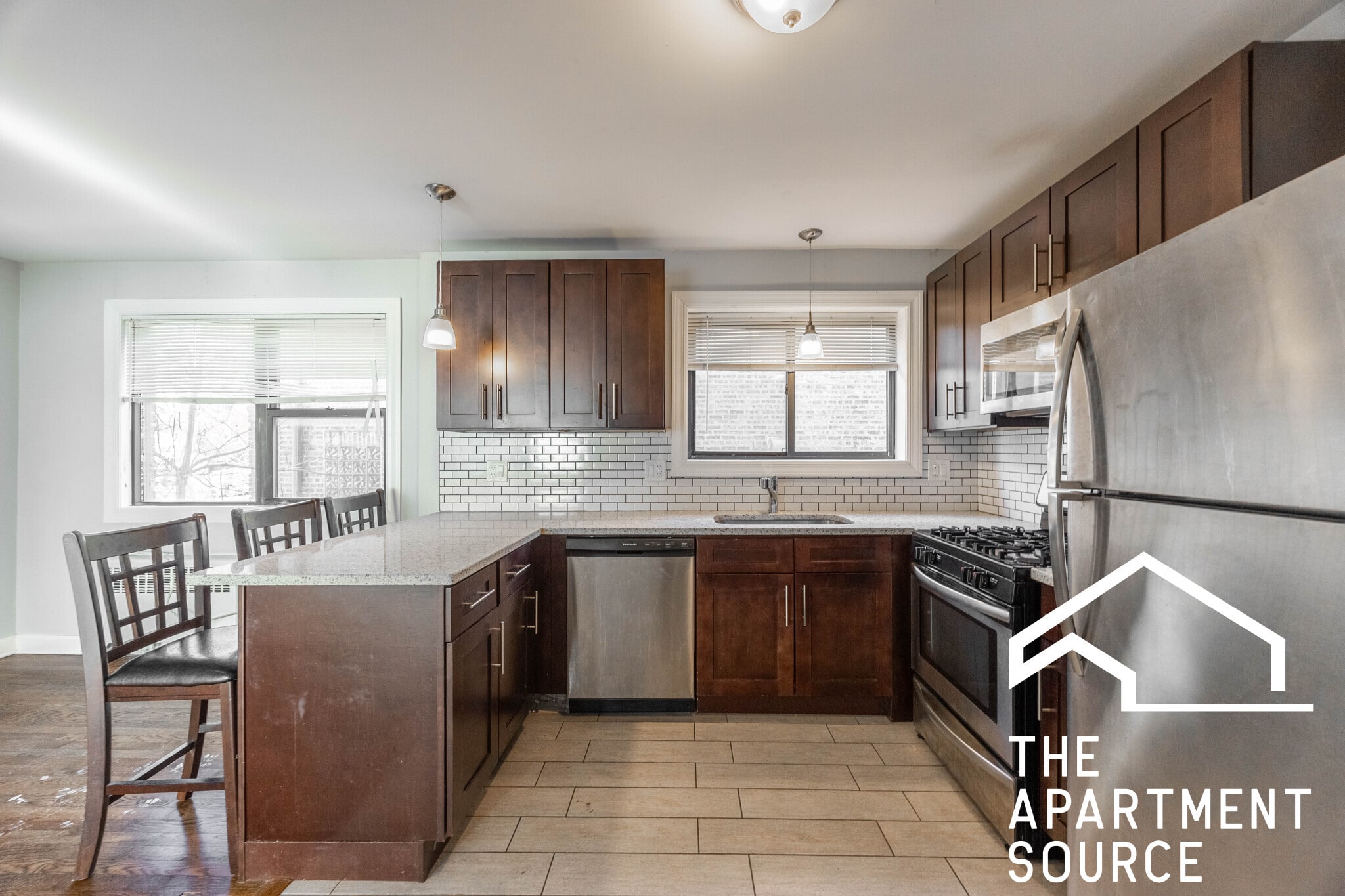 Building Photo - 6807 N Ridge Blvd