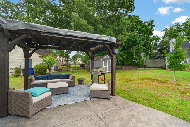 Building Photo - 898 Gunston Ct