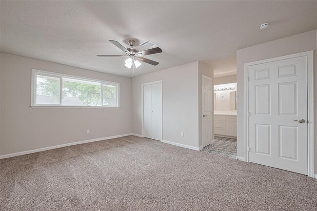 Building Photo - 203 Sevenhampton Ln