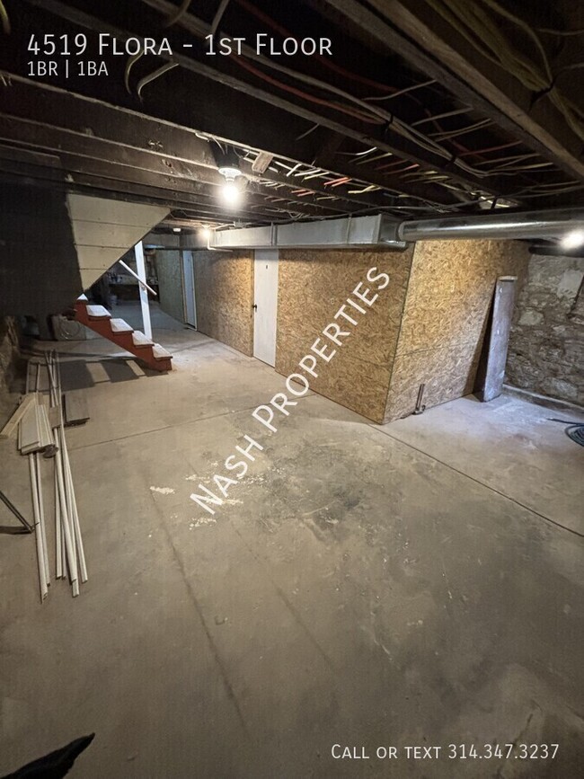 Building Photo - 1350 / 1 Bed / 1 Bath Apt- NEWLY RENOVATED...