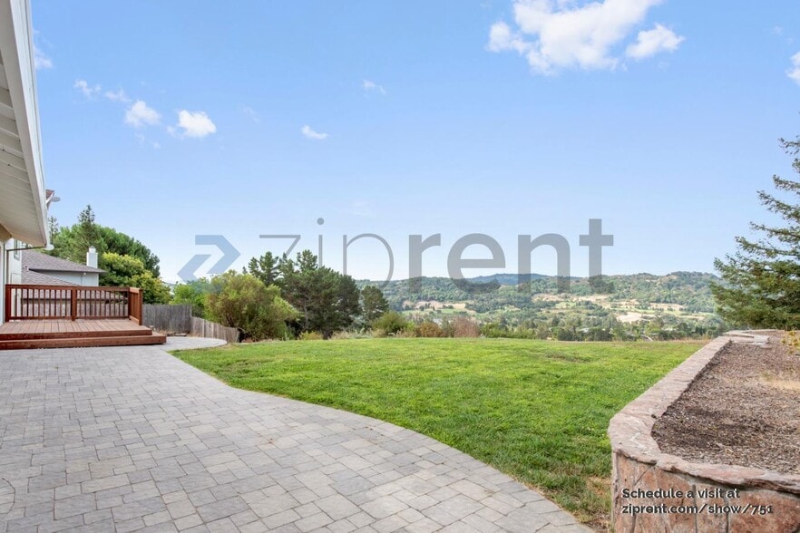 Building Photo - 107 Warfield Dr