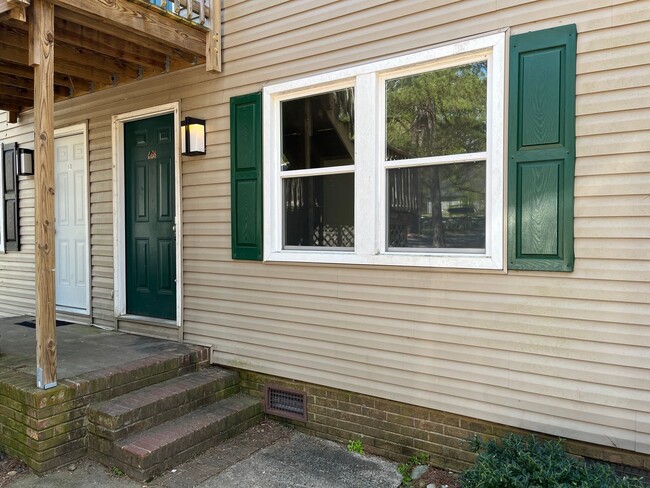 Primary Photo - 1st Floor 2 Bed, 1 Bath Condo in Concord