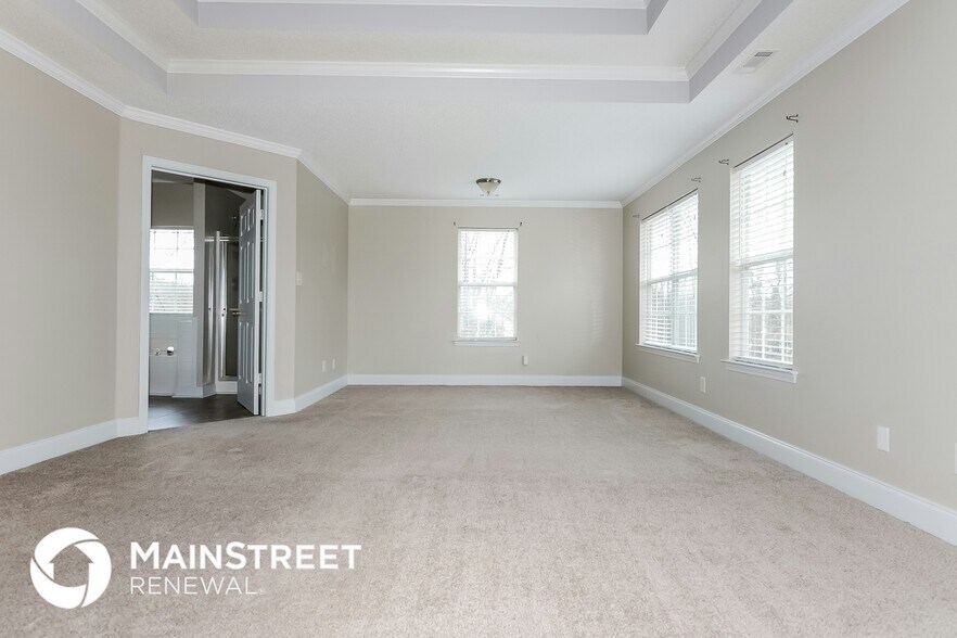 Building Photo - 301 Lyman Ct