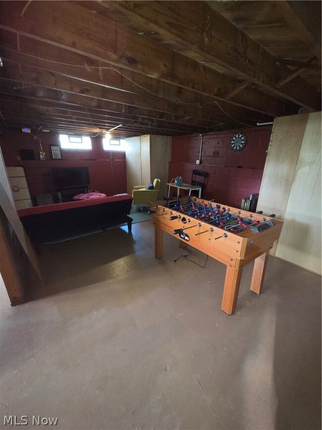 Building Photo - 4148 E 189th St