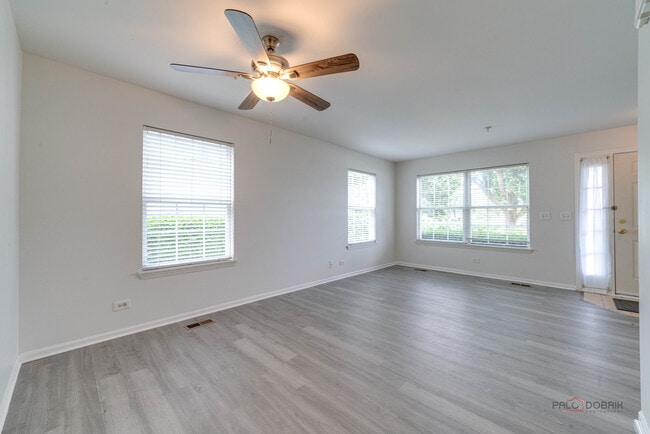 Building Photo - 1257 Orleans Dr