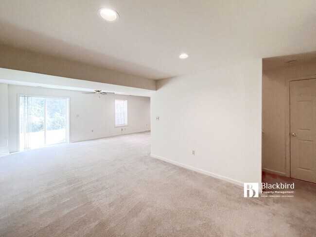 Building Photo - 15412 Overlea Ct