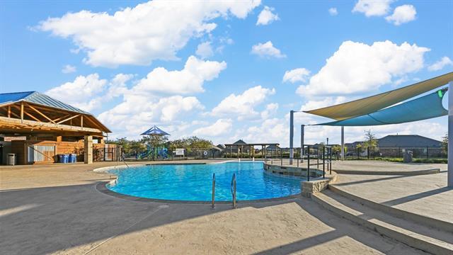 Building Photo - 611 Saddle Club Way