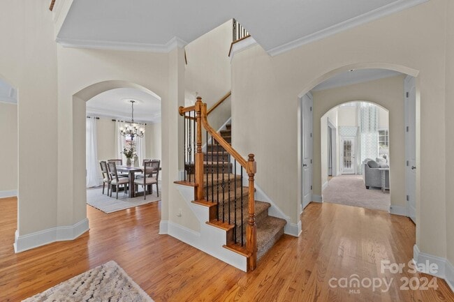 Building Photo - 9440 Wallace Pond Dr